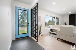 Photo 3: 9120 71 Street in Edmonton: Zone 18 House for sale : MLS®# E4358007