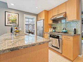 Photo 6: 707 89 W 2ND Avenue in Vancouver: False Creek Condo for sale (Vancouver West)  : MLS®# R2852794