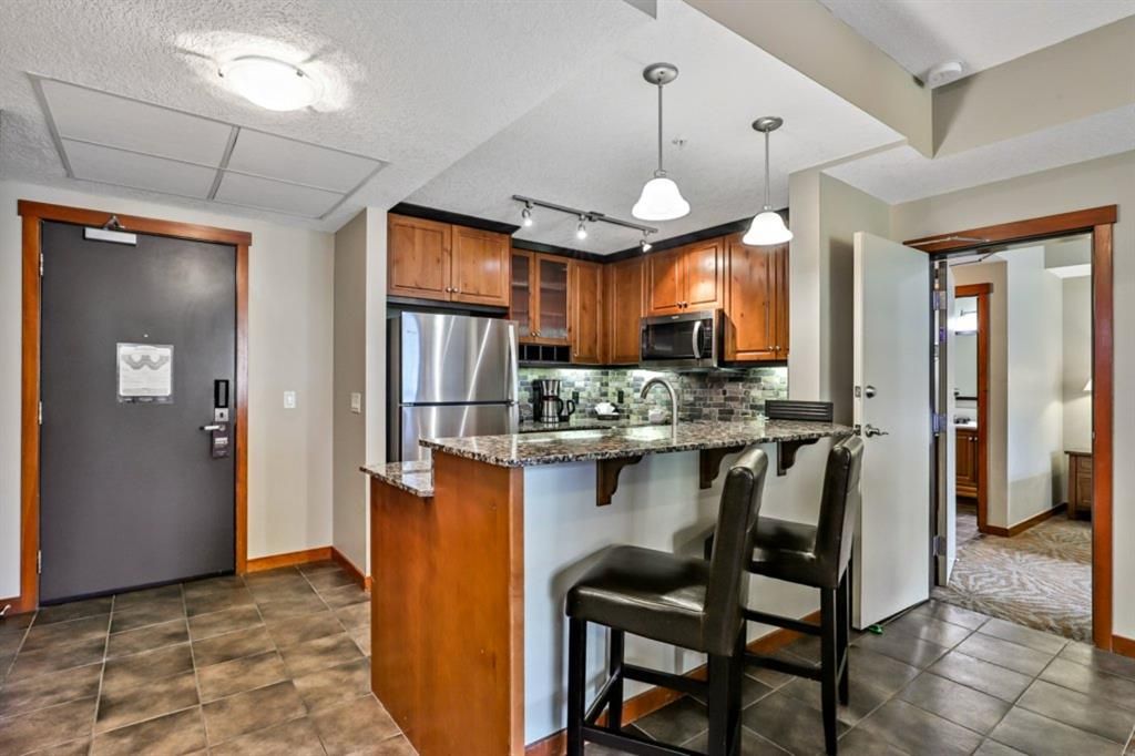 Photo 3: Photos: 310A/B 170 Kananaskis Way: Canmore Apartment for sale : MLS®# A1110897