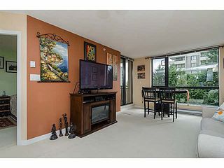 Photo 7: 606 7225 ACORN Avenue in Burnaby: Highgate Condo for sale in "Axis" (Burnaby South)  : MLS®# V1142352