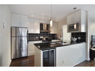 Photo 3: 2505 689 ABBOTT Street in Vancouver: Downtown VW Condo for sale in "ESPANA 1" (Vancouver West)  : MLS®# V988273
