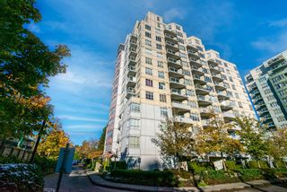 Main Photo: 812 3455 ASCOT Place in Vancouver: Collingwood VE Condo for sale in "Queen's Court" (Vancouver East)  : MLS®# R2736869