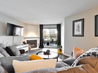 Photo 11: 304 78 RICHMOND Street in New Westminster: Fraserview NW Condo for sale in "GOVERNOR'S COURT" : MLS®# R2869440