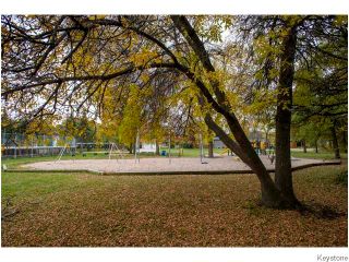 Photo 5: 94 Riverbend Avenue in WINNIPEG: St Vital Residential for sale (South East Winnipeg)  : MLS®# 1531712