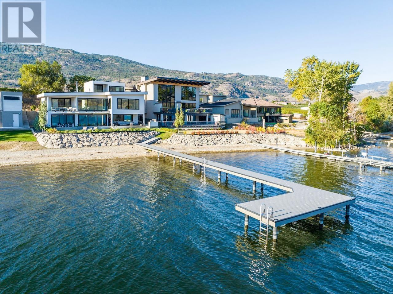 Main Photo: 8401 120TH Avenue Unit# 5 in Osoyoos: House for sale : MLS®# 200329