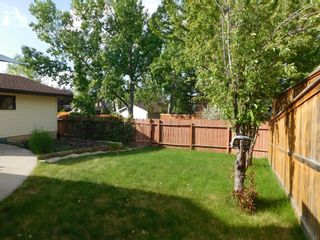 Photo 3: 536 Brookpark Drive SW in Calgary: Braeside Detached for sale : MLS®# A2053055