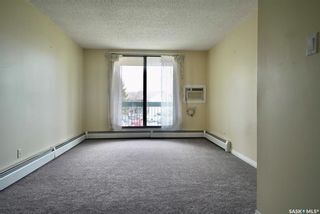 Photo 2: 206 34 Nollet Avenue in Regina: Normanview West Residential for sale : MLS®# SK907067