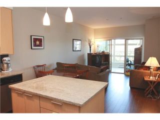Photo 3: 207 707 E 20TH Avenue in Vancouver: Fraser VE Condo for sale in "BLOSSOM" (Vancouver East)  : MLS®# V949117