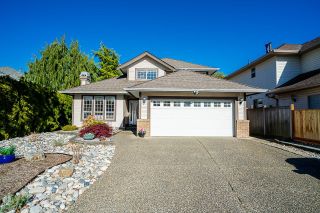 Photo 1: 6536 187A Street in Surrey: Cloverdale BC House for sale (Cloverdale)  : MLS®# R2875587