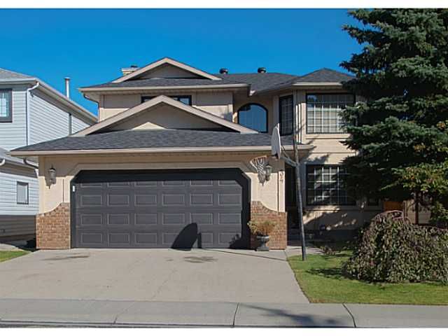 Main Photo: 34 SUNVISTA Crescent SE in Calgary: Sundance Residential Detached Single Family for sale : MLS®# C3636190