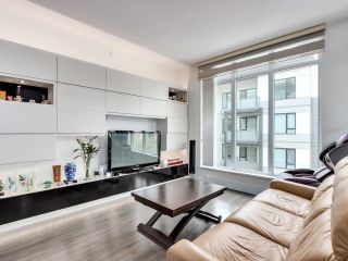 Photo 3: 302 3162 RIVERWALK Avenue in Vancouver: South Marine Condo for sale (Vancouver East)  : MLS®# R2699214