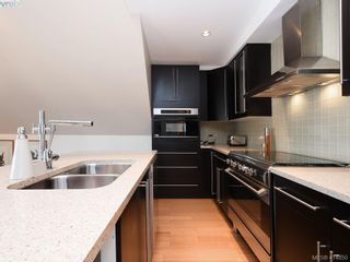 Photo 8: 2 2310 Wark St in VICTORIA: Vi Central Park Row/Townhouse for sale (Victoria)  : MLS®# 822852