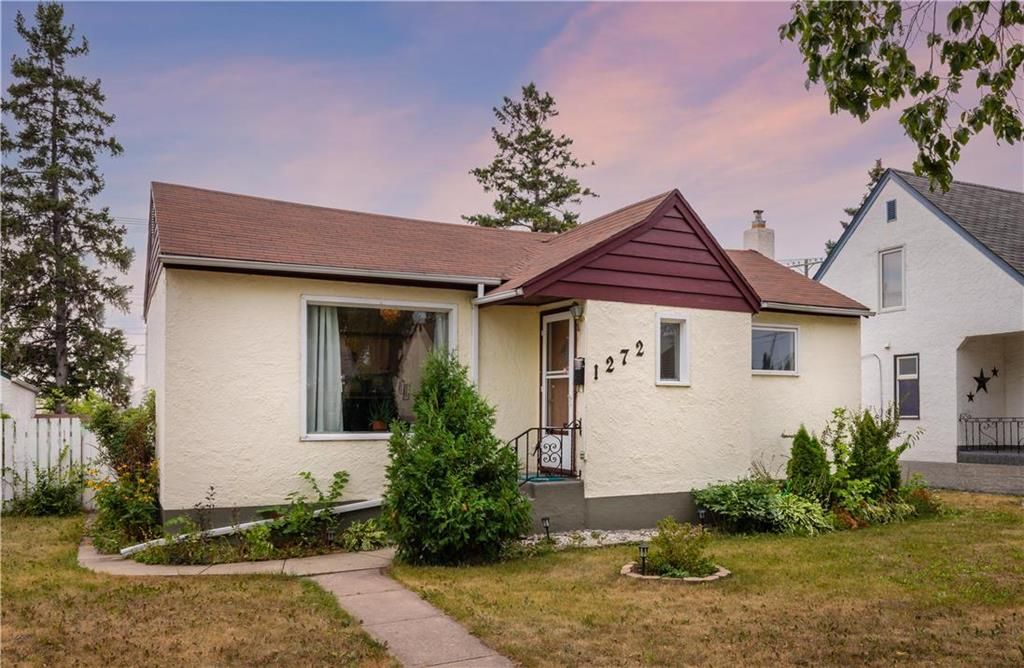 Attractive bungalow on 50 x100 foot lot makes a great starter or retirement home.