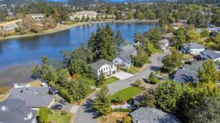 Photo 6: 905 Yarrow Pl in Esquimalt: Es Kinsmen Park House for sale : MLS®# 914704