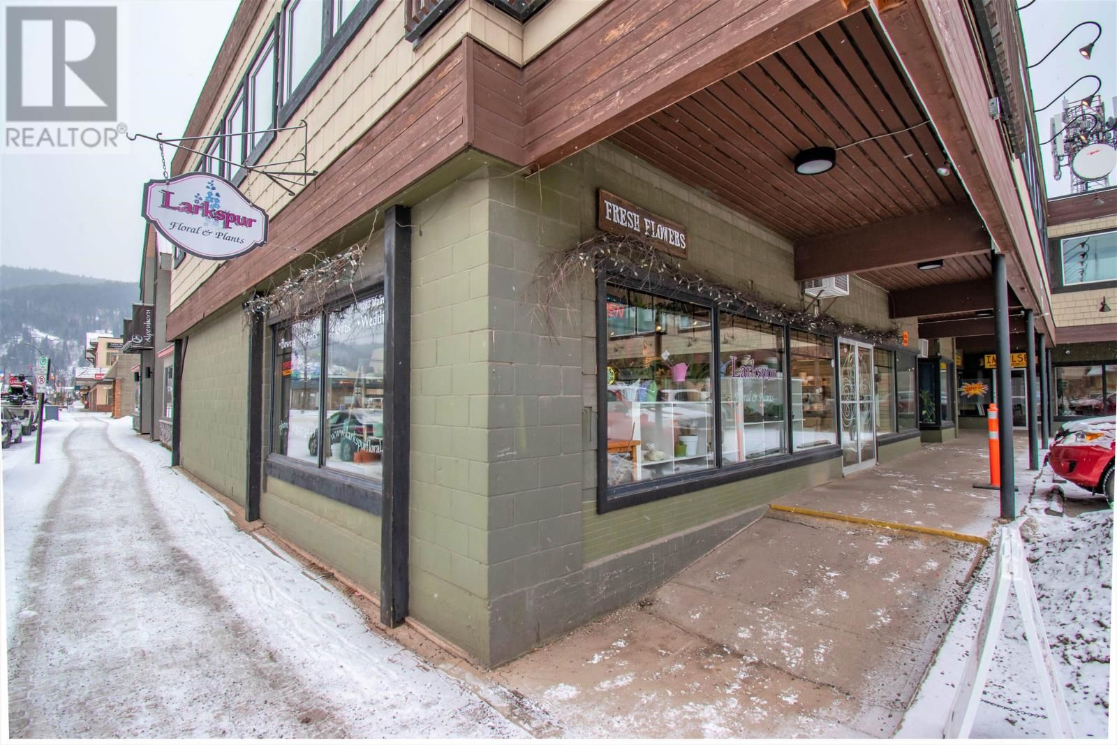 Main Photo: 101 1283 MAIN STREET in Smithers And Area: Business for sale : MLS®# C8049216