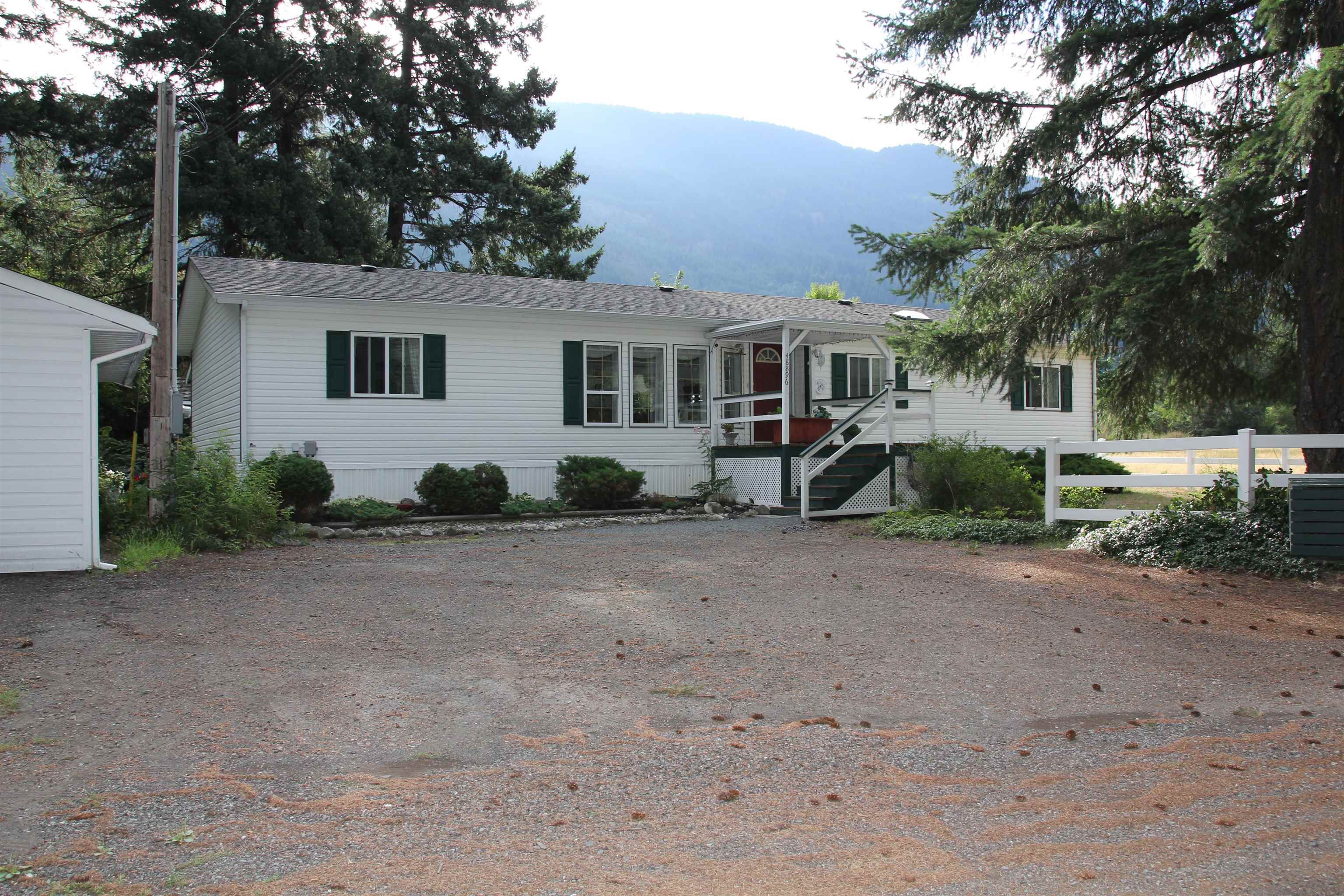 Main Photo: 48896 HIGHLINE Road in Boston Bar: Fraser Canyon Manufactured Home for sale : MLS®# R2807726