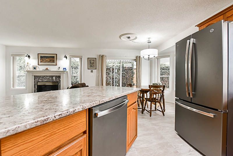 Photo 11: Photos: 3 9102 HAZEL Street in Chilliwack: Chilliwack E Young-Yale House for sale in "The Horizon" : MLS®# R2171952
