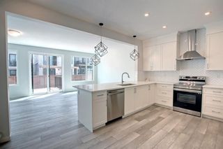 Photo 5: 20 Rowley Common NW in Calgary: C-483 Detached for sale : MLS®# A2000314