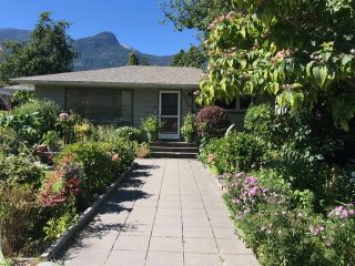 Photo 2: 37963 FOURTH Avenue in Squamish: Downtown SQ House for sale : MLS®# R2496997