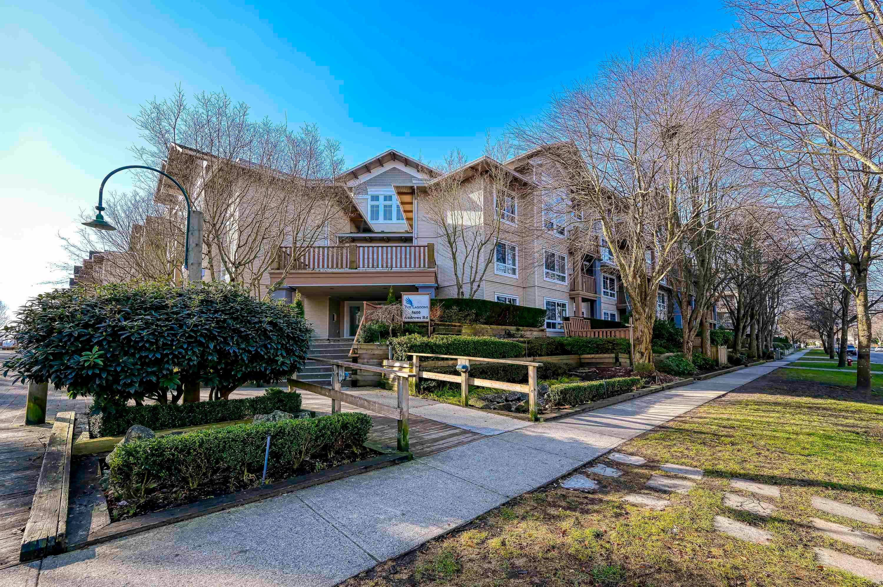 Main Photo: 230 5600 ANDREWS Road in Richmond: Steveston South Condo for sale in "THE LAGOONS" : MLS®# R2849139