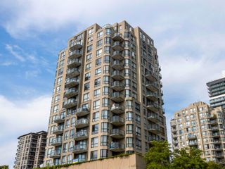 Photo 1: 803 55 TENTH Street in New Westminster: Downtown NW Condo for sale in "Westminster Towers" : MLS®# R2884985
