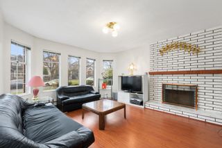 Photo 3: 2349 BONNYVALE Avenue in Vancouver: Fraserview VE House for sale (Vancouver East)  : MLS®# R2768677