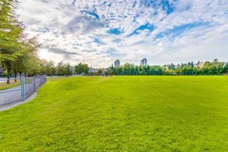 Photo 20: 401 675 PARK CRESCENT in New Westminster: GlenBrooke North Condo for sale : MLS®# R2304752