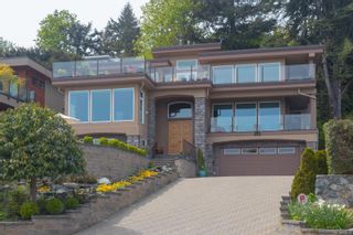 Photo 1: 5064 Lochside Dr in Saanich: SE Cordova Bay House for sale (Saanich East)  : MLS®# 873682