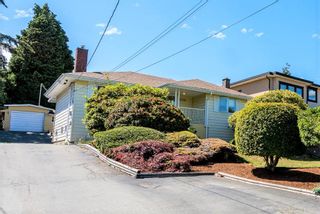 Photo 1: 6329 ELGIN Avenue in Burnaby: Forest Glen BS House for sale (Burnaby South)  : MLS®# R2465261