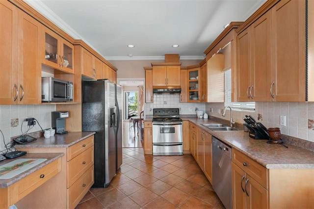Photo 6: Photos: 808 Ewen Avenue in New Westminster: Queensborough House for sale : MLS®# R2576784
