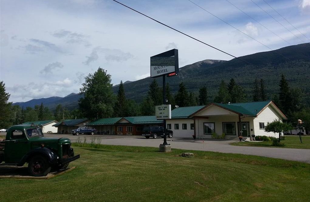 SOLD- Robson Valley BC, 15 units Hotel, $725,000