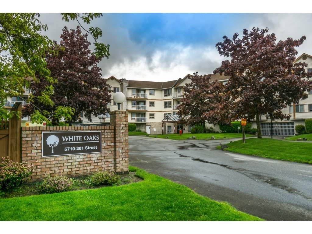 Main Photo: 303 5710 201 Street in Langley: Langley City Condo for sale in "White Oaks" : MLS®# R2166738