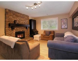 Photo 8: 1425 CHAMBERLAIN Drive in North_Vancouver: Lynn Valley House for sale (North Vancouver)  : MLS®# V745252