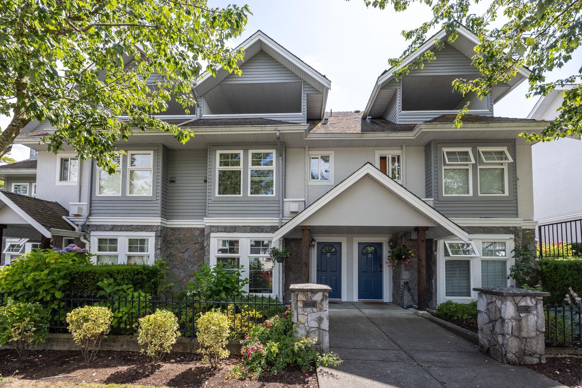 Main Photo: 27 15442 16A Avenue in Surrey: Sunnyside Park Surrey Townhouse for sale in "Carleton Court" (South Surrey White Rock)  : MLS®# R2832509
