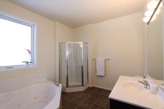 Photo 18: 23 Appletree Crescent in Winnipeg: Bridgwater Forest Residential for sale (1R)  : MLS®# 1702055