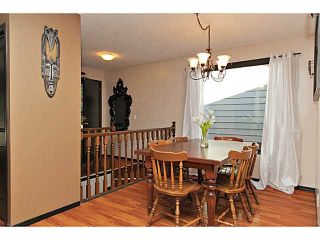 Photo 3: 907 WHITEHILL Way NE in Calgary: Whitehorn Residential Detached Single Family for sale : MLS®# C3634563
