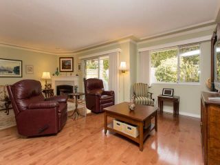 Photo 17: 102 6090 W BOUNDARY Drive in Surrey: Panorama Ridge Townhouse for sale in "Lakewood Estates" : MLS®# F1434141
