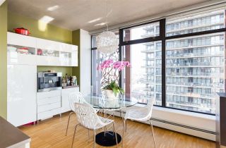 Photo 6: 2106 128 W CORDOVA Street in Vancouver: Downtown VW Condo for sale in "WOODWARDS W43" (Vancouver West)  : MLS®# R2222089