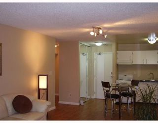 Photo 3: 112 1122 KING ALBERT Avenue in Coquitlam: Central Coquitlam Condo for sale : MLS®# V663844