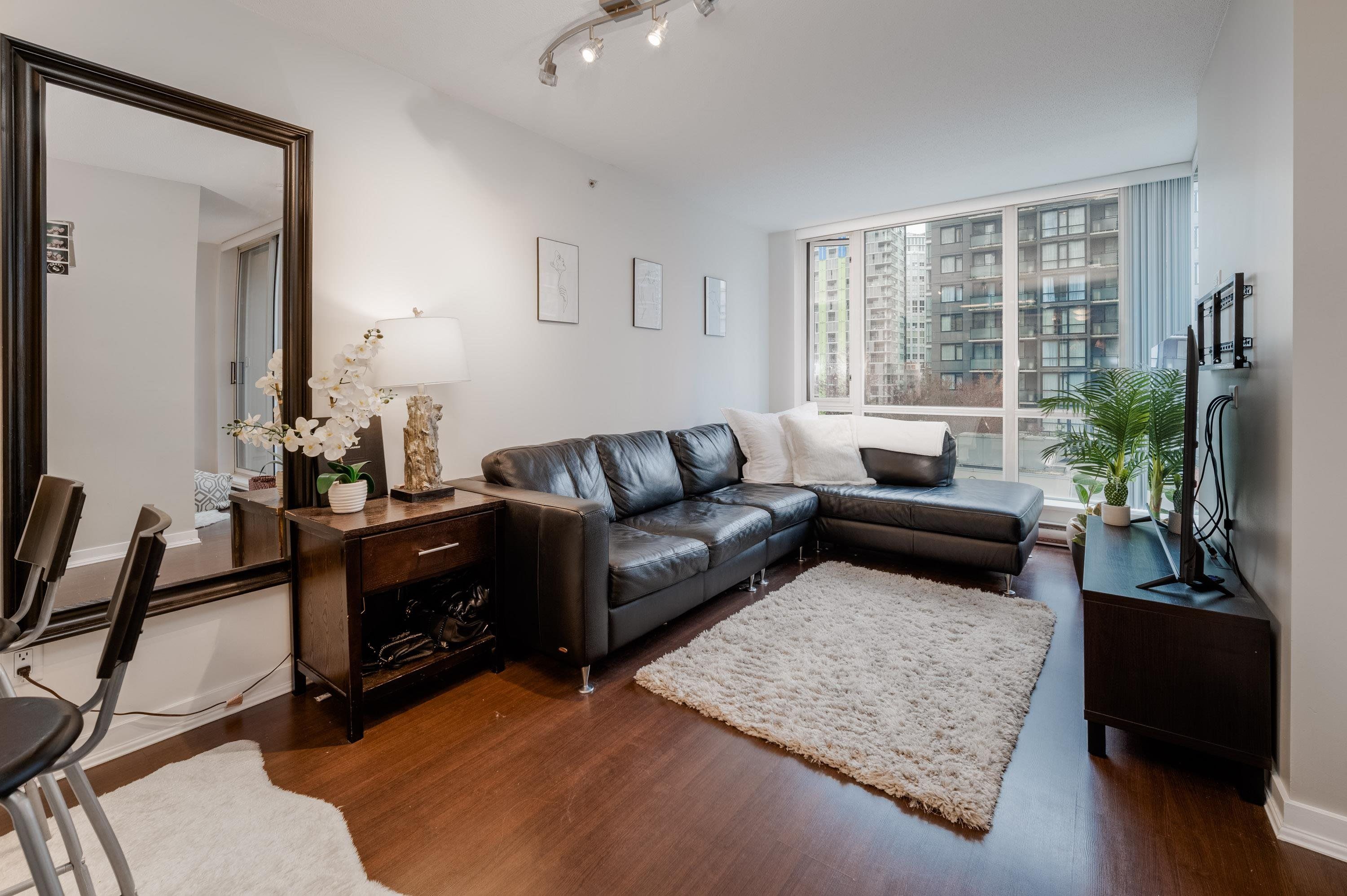Main Photo: 905 1082 SEYMOUR Street in Vancouver: Downtown VW Condo for sale in "Freesia Tower" (Vancouver West)  : MLS®# R2738078