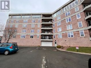 Photo 3: 407 135 Pownal Street in Charlottetown: Condo for sale : MLS®# 202301803
