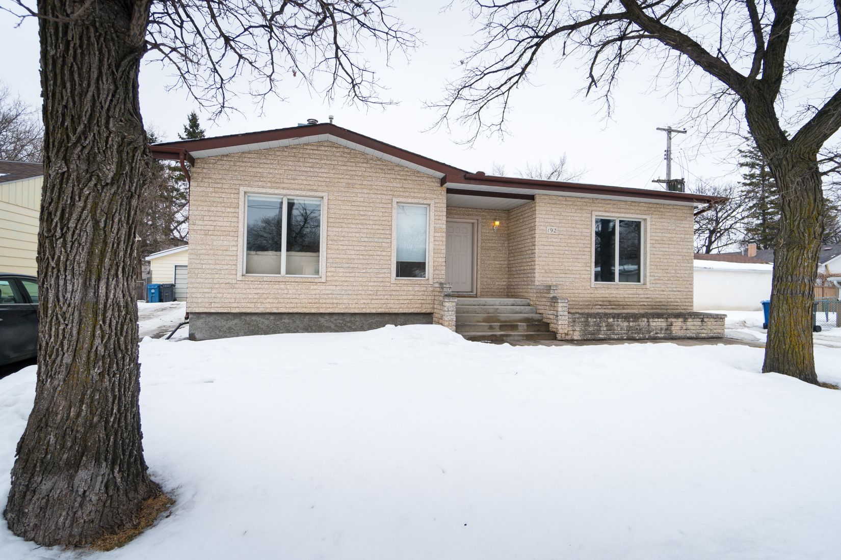 Main Photo: St Vital 4 Level Split: House for sale (Winnipeg) 