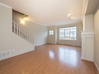 Photo 6: 3280 CLERMONT Mews in Vancouver: Champlain Heights Townhouse for sale in "Bordeaux" (Vancouver East)  : MLS®# R2339931
