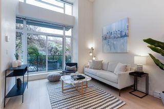 Photo 2: 410 E 11TH Avenue in Vancouver: Mount Pleasant VE Townhouse for sale in "Uptown" (Vancouver East)  : MLS®# R2874640