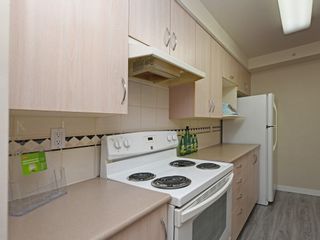 Photo 11: 204 1163 THE HIGH Street in Coquitlam: North Coquitlam Condo for sale in "KENSINGTON COURT" : MLS®# R2406076