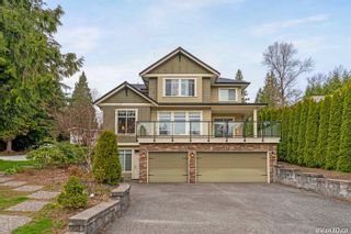 Photo 1: 1025 GILROY Place in Coquitlam: Coquitlam West House for sale : MLS®# R2734674