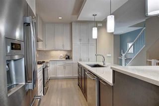 Photo 4: 3334 42 Street SW in Calgary: Glenbrook Semi Detached (Half Duplex) for sale : MLS®# A2068457