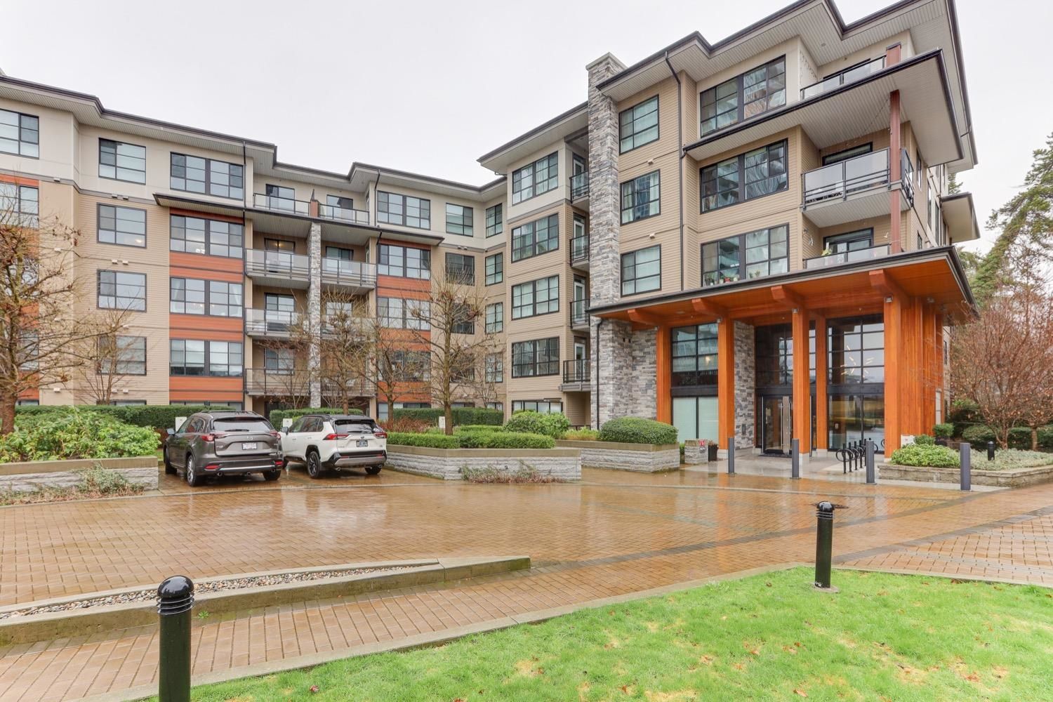 Main Photo: 101 1151 WINDSOR Mews in Coquitlam: New Horizons Condo for sale in "NEW HORIZONS" : MLS®# R2755199