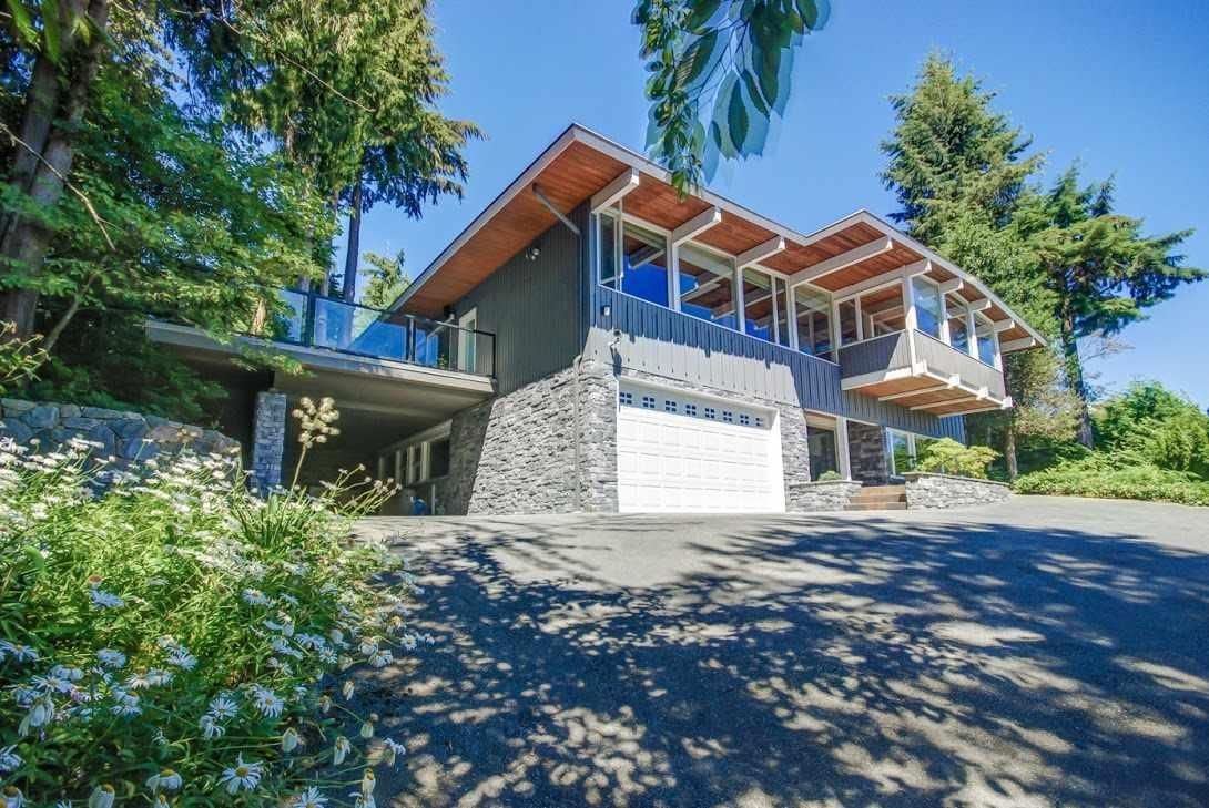 Main Photo: 865 HIGHLAND Drive in West Vancouver: British Properties House for sale in "BRITISH PROPERTIES" : MLS®# R2810616