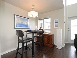 Photo 6: PH2 1288 CHESTERFIELD Avenue in North Vancouver: Central Lonsdale Condo for sale in "ALINA" : MLS®# R2171732